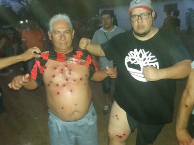 pelea entre hinchas y policías en Yaguarón