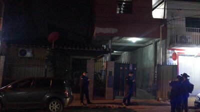 Allanamiento en inquilinato donde vivían presuntos ladrones domiciliarios.