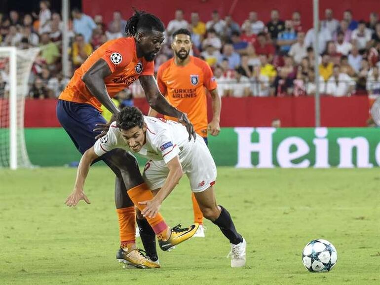 Emmanuel Adebayor, Olimpia.