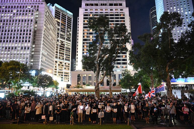 Manifestantes en una calle de Hong Kong.