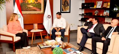 Sandra Quiñónez recibió ayer al intendente de Asunción, Óscar “Nenecho” Rodríguez, y directores de la Intendencia asuncena. El jefe comunal aseguró que no encubre a nadie y nuevamente se puso a disposición del Ministerio Público.