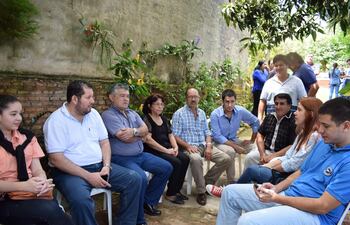 dirigentes-politicos-y-allegados-a-la-familia-quintana-arrua-154244000000-1695898.jpg