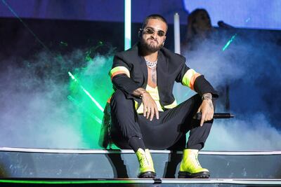 De la mano de Jennifer López, el cantante colombiano Maluma podría debutar en el cine.