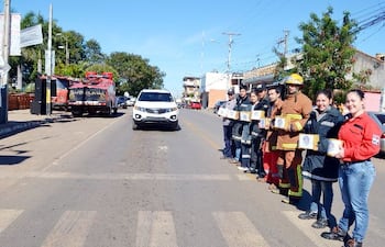 los-voluntarios-ademas-de-un-nuevo-carro-bomba-necesitan-equipamientos-de-seguridad-para-ellos--00716000000-594898.jpg