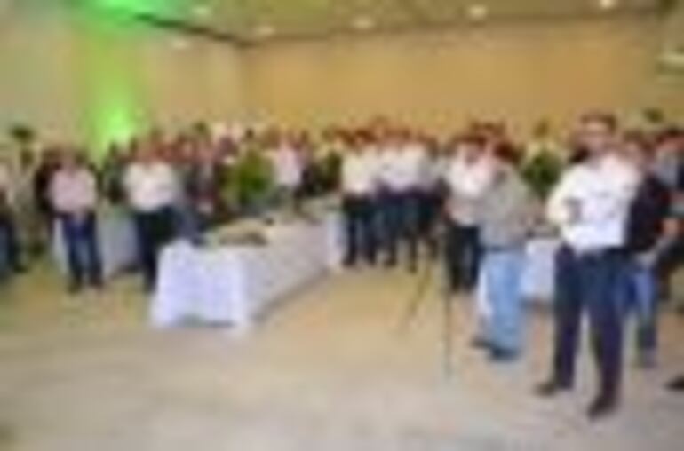 El lanzamiento se hizo en el campo feria de Pioneros del Chaco S.A.