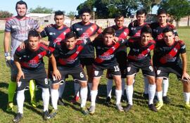 plantel-principal-del-club-13-de-noviembre-el-fin-de-semana-pasado-eliminaron-en-su-cancha-al-equipo-del-club-mariscal-lopez--210818000000-1650052.jpg