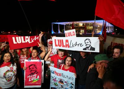 Seguidores de Lula celebraron ayer  la decisión de la Corte.