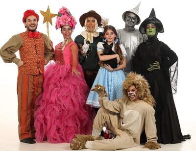 El elenco que presentará "El mago de Oz".