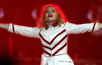 madonna-reivindica-su-reinado-ante-unas-50-000-personas-en-mexico-123306000000-486353.jpg