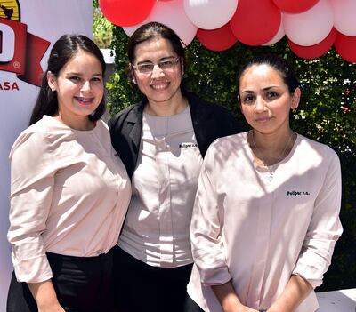 Carmen Benítez, Rossana Torres y Julia Arce.
