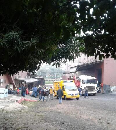 Los trabajadores fueron asistidos hasta un centro sanitario.