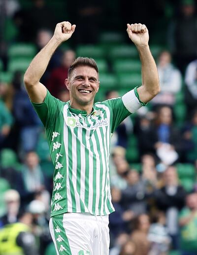 Joaquín Sánchez celebra tras la victoria ante el Athletic de Bilbao.