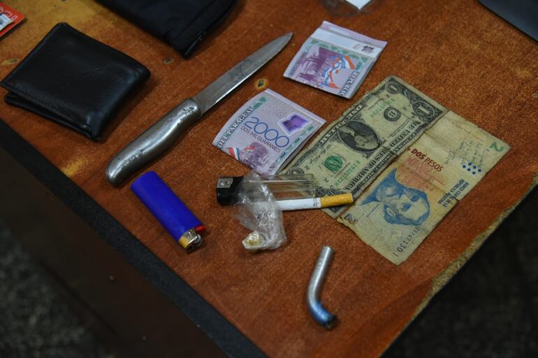 Elementos encontrados en poder de los delincuentes.