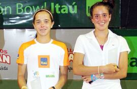 arianna-stagni-derecha-junto-a-la-brasilena-thaisa-grana-finalistas-en-dobles-del-asuncion-bowl--234649000000-527082.jpg