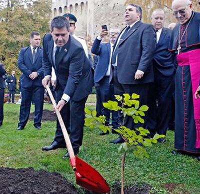 /pf/resources/images/abc-placeholder.png?d=2393