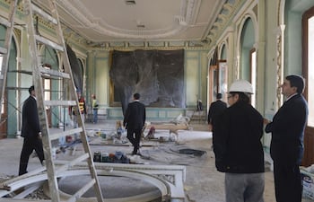 el-presidente-federico-franco-realizo-una-visita-sorpresa-para-observar-el-avance-de-las-obras-de-restauracion-del-palacio-de-lopez-que-se-debia-reha-232138000000-580881.jpg