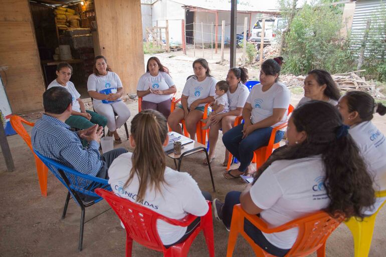 Tigo desarrolla "Conectadas", uno de los programas bandera de Responsabilidad Corporativa de la compañía.