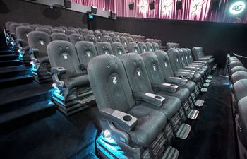 la-sala-4d-e-motion-de-los-cines-itau-pinedo-permitira-al-espectador-disfrutar-de-una-variedad-de-efectos-sincronizados-con-la-pelicula--213952000000-1682831.jpg