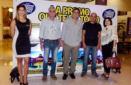 wilberto-valdez-alcides-gonzalez-julio-cesar-troche-y-norvie-britos-durante-la-entrega-de-premios--223728000000-1435687.jpg