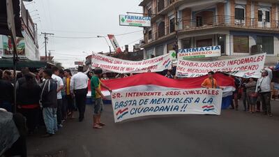 Los manifestantes cierran la ruta Julia  Miranda Cueto.