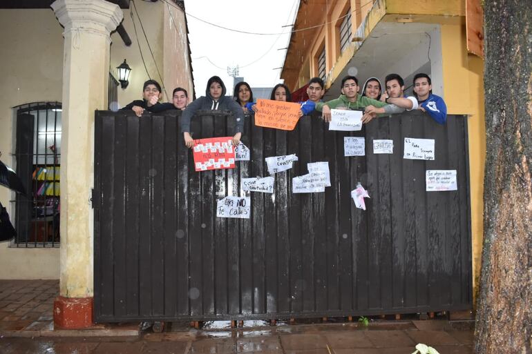 Estudiantes del Colegio Pedro P. Peña.