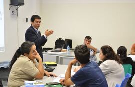 docentes-del-sector-publico-cursan-especializacion-en-matematicas-en-la-universidad-san-ignacio-de-loyola--205402000000-1646161.jpg
