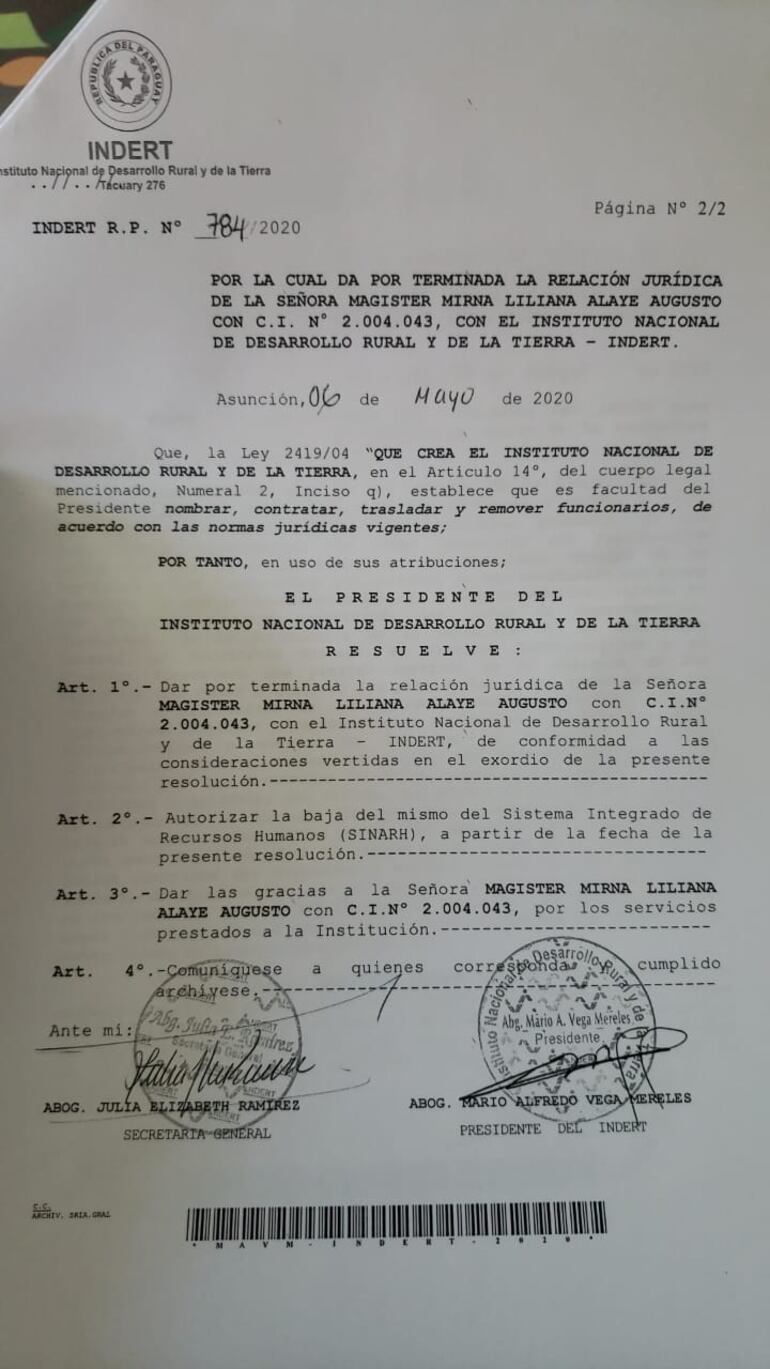 Resolución del presidente del Indert, Mario Vega, que desvincula  a Mirna Alaye, quien ocupaba un cargo de confianza.