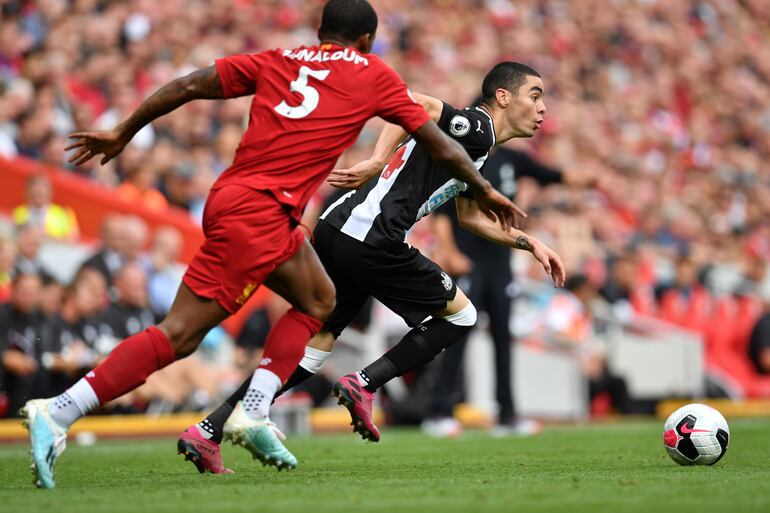 Miguel Almirón, Newcastle.