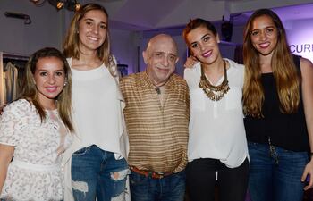camila-van-humbeeck-julie-bosch-ricardo-migliorisi-camila-turtola-y-nicole-jacks--200243000000-1369513.jpg