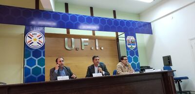 Enrique Benítez (izq.), Óscar Obdulio Ramírez y Vicente Irrazábal, en una reunión dirigencial de la Unión del Fútbol del Interior.