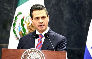el-presidente-de-mexico-enrique-pena-nieto-no-ha-podido-levantar-su-nivel-de-popularidad-en-un-ano-afp-204400000000-634339.jpg