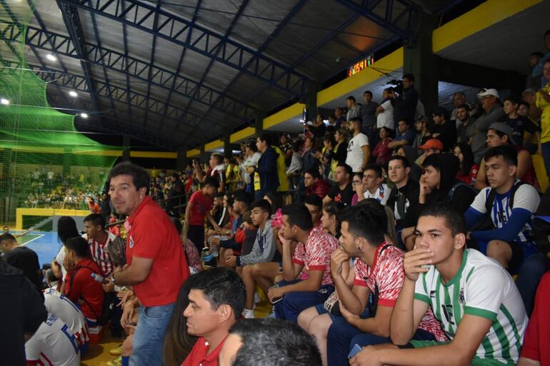 En apasionante partido Caacupé se impone a Paranaense