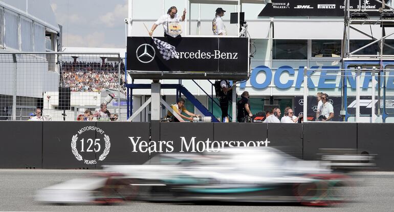 Lewis Hamilton ganó la pole en el Gran Premio de Alemania.