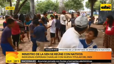 Los nativos llegaron este lunes hasta la Plaza Uruguaya para exigir una reunión con el nuevo titular del Indi.
