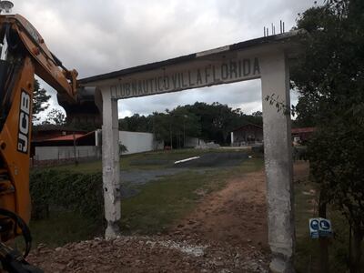 La entrada del Club Náutico VIlla Florida.