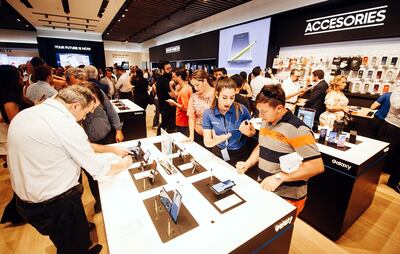 El local cuenta con profesionales altamente calificados que están disponibles para guiar.