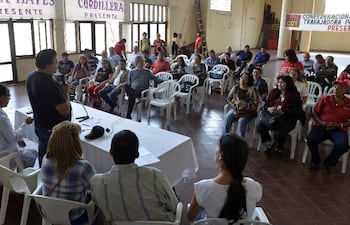 en-el-local-de-la-confederacion-paraguaya-de-trabajadores-se-realizo-ayer-una-asamblea-en-la-que-se-creo-el-sindicato-nacional-de-trabajadores-de-la-194443000000-1125877.jpg