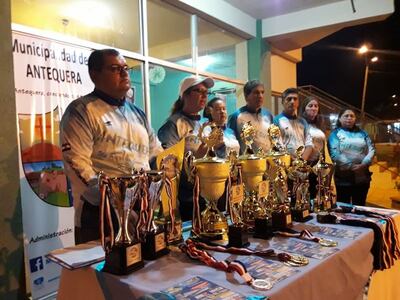 Puerto Antequera, Pesca, Fútbol de Salón.