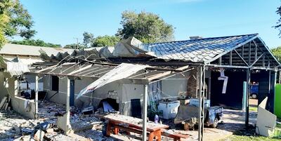 La bomba destruyó casi por completo la casa del pasero de 32 años. Fue un milagro que no hubiera fallecidos.