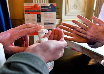 Mantener las manos limpias y desinfectadas es fundamental para frenar la propagación de la pandemia de coronavirus.