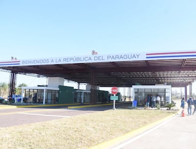 El distrito también, desde el 24 de agosto pasado, cuenta con el paso internacional sobre el coronamiento de la CHY: conecta con Ituzaingó (Argentina).