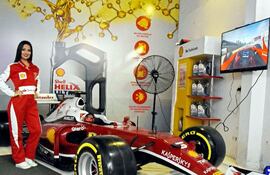 los-visitantes-de-la-expo-pueden-sentir-la-experiencia-ferrari-shell-en-el-simulador--223728000000-1606183.jpg