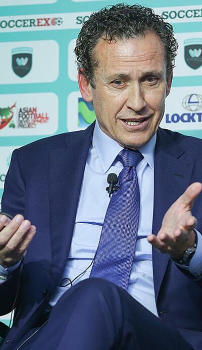 Jorge Alberto Francisco Valdano Castellanos nació en Las Parejas el 4 de octubre de 1955.