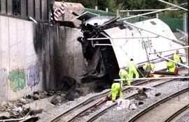 un-tren-de-alta-velocidad-se-descarrilo-el-mes-pasado-y-dejo-79-muertos-en-santiago-de-compostela-archivo-203053000000-584736.jpg