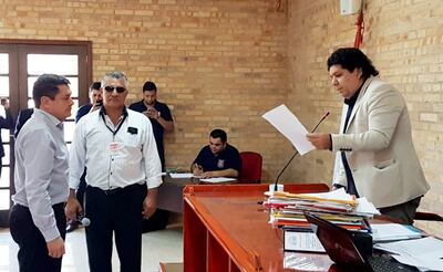 El titular de la junta municipal Celso “Kelembu” Miranda (d) descartó más denuncias contra Prieto.