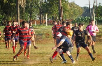 pasaje-del-vibrante-encuentro-que-el-encarnacion-rugby-club-leones-disputo-y-gano-a-tacuru-de-posadas-argentina-en-el-torneo-oficial-de-la-unio-221413000000-1501783.jpg