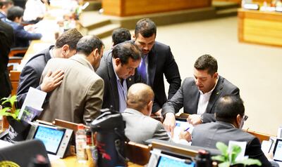 Ni la bancada cartista ni la abdista sentaron posturas claras  respecto al proyecto de ley que hace públicas las declaraciones juradas de bienes de los funcionarios públicos.