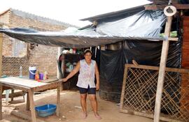 maria-gauto-una-de-las-30-personas-de-escasos-recursos-economicos-que-debian-ser-beneficiadas-con-construccion-de-viviendas-dignas--215719000000-1160106.jpg