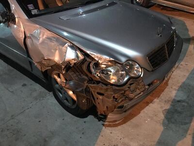 Así quedó el vehículo que supuestamente causó el hecho.