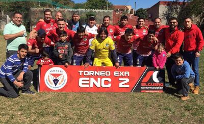 Equipo de Real Loros 93 que se quedó con el título del Torneo de Exalumnos.